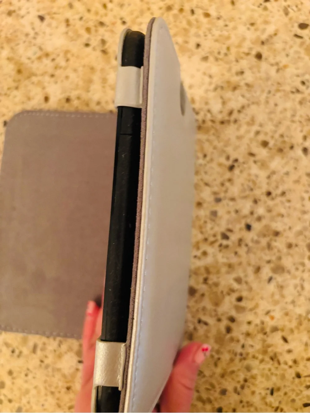 Barnes & Noble Nook eReader included with Protective Case